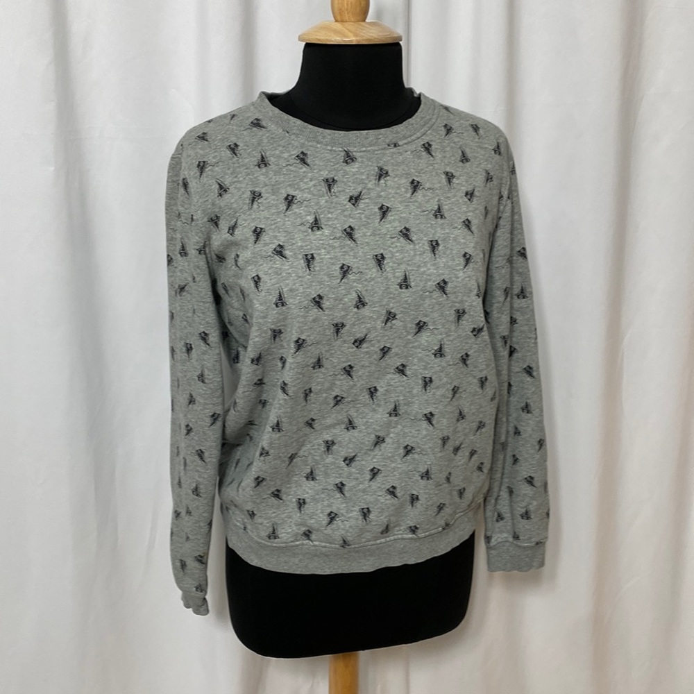 Converse sweatshirt with chucks graphic